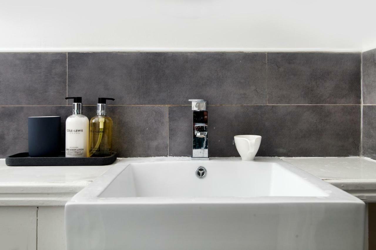 2Bed 2Bath Apartment In Fitzrovia - Free Exclusive Parking ロンドン エクステリア 写真